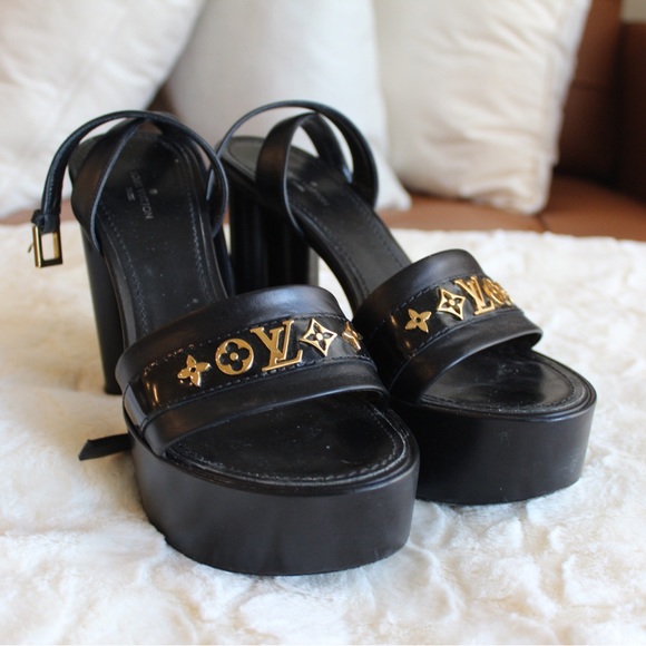 Louis Vuitton Heels - Picture 2 of 5
